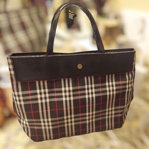 Authentic Burberry Purse FIRM